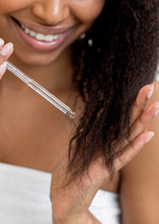 Bain-d-huile-cheveux-crepus-guide.webp